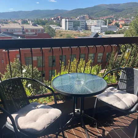 Michel Free Parking Apartment